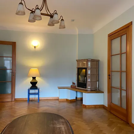 Kalnciema 52a 7 * Riga